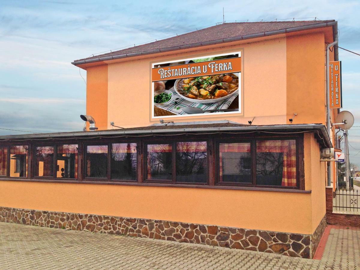 Hotel U Ferka Lemesany Exteriér fotografie